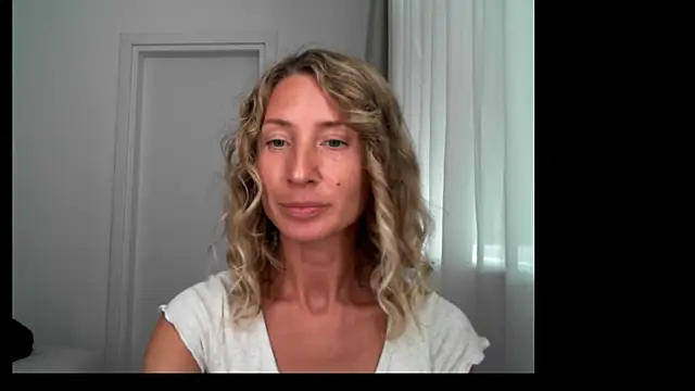 Snapshot of Paevoa chatting on 24, 10, 2025 Paevoa online show from 24, 10, 2025