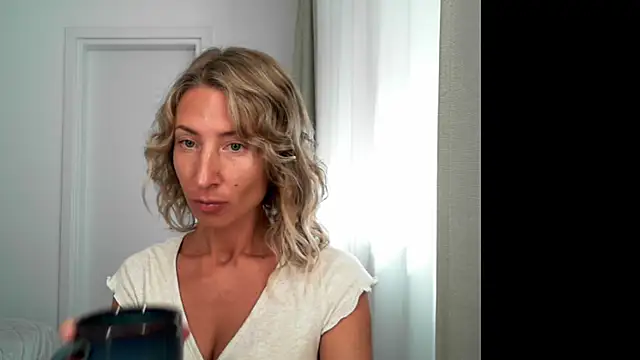 Snapshot of Paevoa chatting on 21, 10, 2025 Paevoa online show from 21, 10, 2025