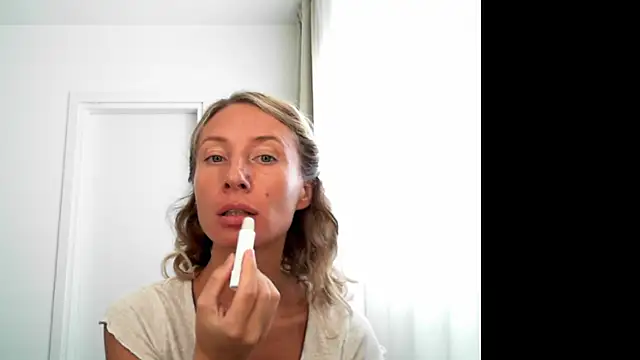 Snapshot of Paevoa chatting on 8, 10, 2025 Paevoa online show from 8, 10, 2025