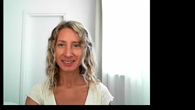 Snapshot of Paevoa chatting on 27, 10, 2025 Paevoa online show from 27, 10, 2025