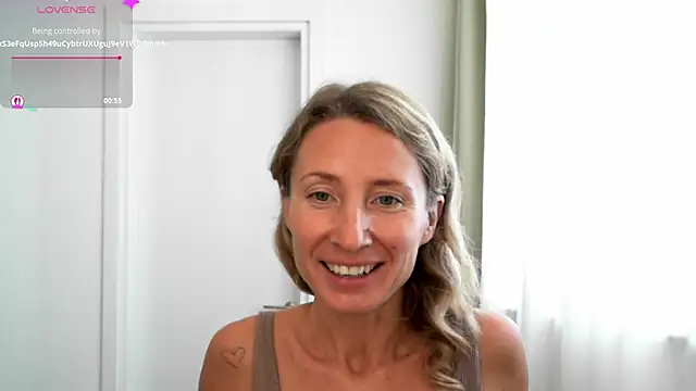 Snapshot of Paevoa chatting on 1, 12, 2025 Paevoa online show from 1, 12, 2025