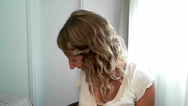 Snapshot of Paevoa chatting on 13, 11, 2025 Paevoa online show from 13, 11, 2025