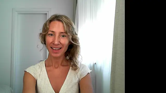 Snapshot of Paevoa chatting on 22, 10, 2025 Paevoa online show from 22, 10, 2025