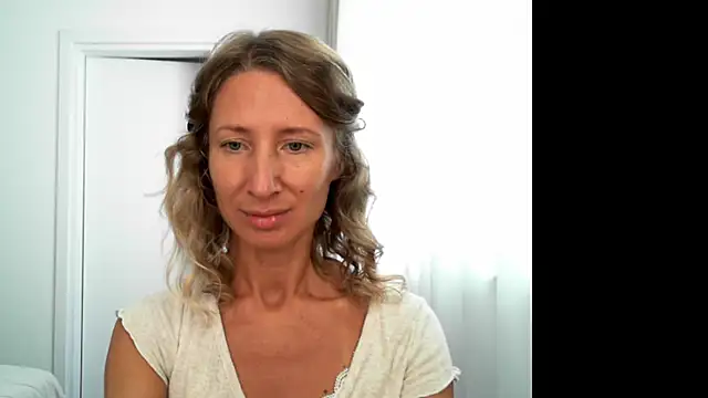 Snapshot of Paevoa chatting on 3, 10, 2025 Paevoa online show from 3, 10, 2025