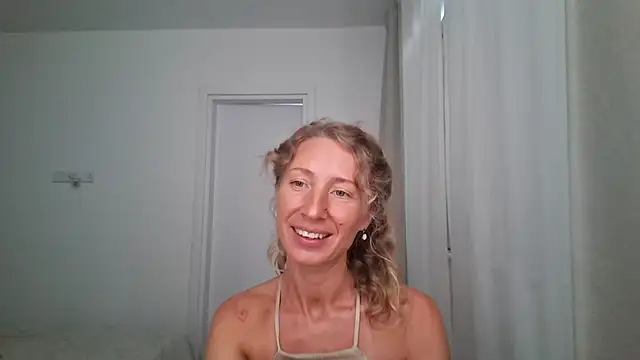 Snapshot of Paevoa chatting on 11, 9, 2025 Paevoa online show from 11, 9, 2025