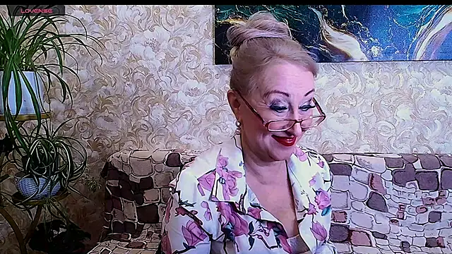  Sara  Smith  online show from 3, 3, 2026