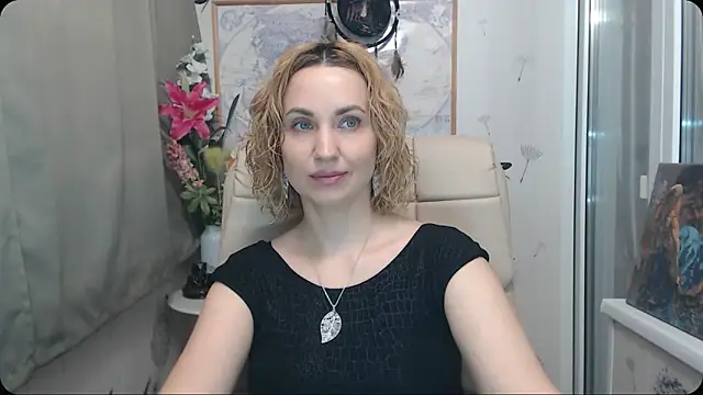 Snapshot of KatrinAlluring chatting on 22, 10, 2025 KatrinAlluring online show from 22, 10, 2025