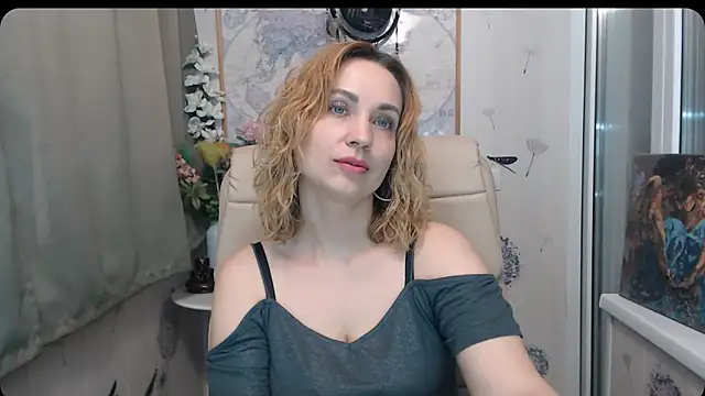 Snapshot of KatrinAlluring chatting on 16, 2, 2026 KatrinAlluring online show from 16, 2, 2026