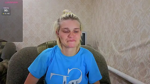 SaraSnow  online show from 19, 12, 2025