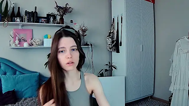 Yoka paradoXXX online show from 10, 5, 2026