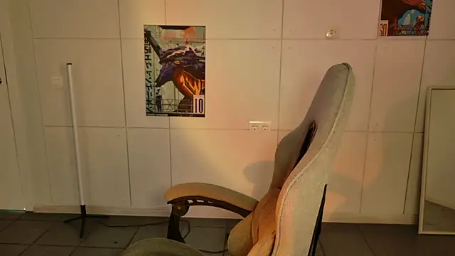 Yoka paradoXXX online show from 15, 1, 2026