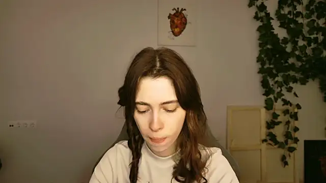 Yoka paradoXXX online show from 21, 10, 2025