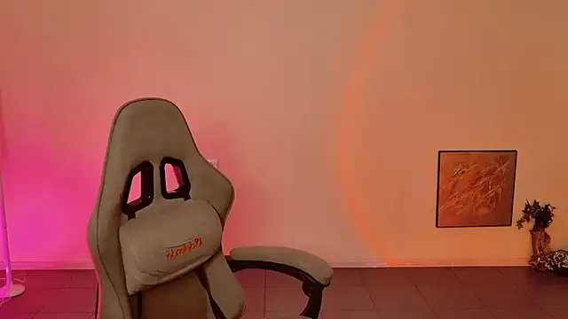 Yoka paradoXXX online show from 14, 1, 2026