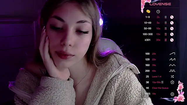 Leila Vanilla online show from 11, 11, 2025