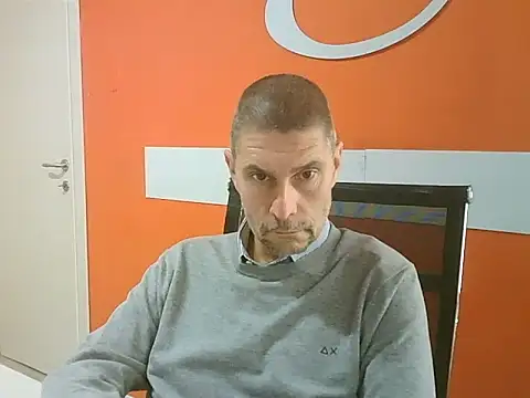 Snapshot of max79ve31 chatting on 12, 11, 2025 max79ve31 online show from 12, 11, 2025