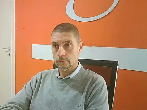 Snapshot of max79ve31 chatting on 6, 10, 2025 max79ve31 online show from 6, 10, 2025