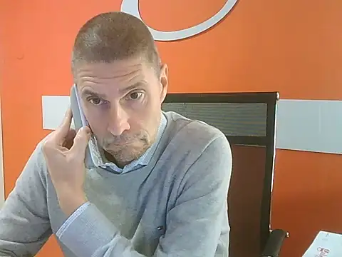 Snapshot of max79ve31 chatting on 20, 10, 2025 max79ve31 online show from 20, 10, 2025