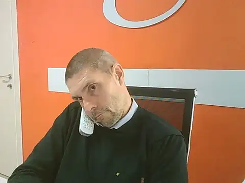 Snapshot of max79ve31 chatting on 24, 10, 2025 max79ve31 online show from 24, 10, 2025