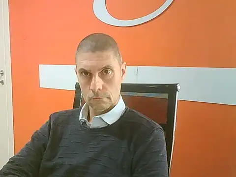 Snapshot of max79ve31 chatting on 5, 11, 2025 max79ve31 online show from 5, 11, 2025