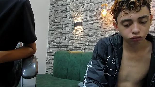 Snapshot of PoisonGuys chatting on 11, 9, 2025 PoisonGuys online show from 11, 9, 2025