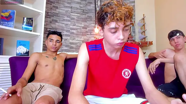 Snapshot of PoisonGuys chatting on 25, 10, 2025 PoisonGuys online show from 25, 10, 2025