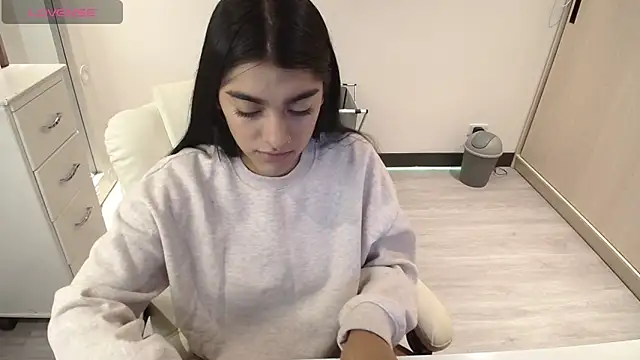 amarasilk  online show from 9, 1, 2026