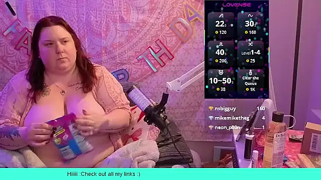 brookenicole3003 online show from 25, 5, 2026