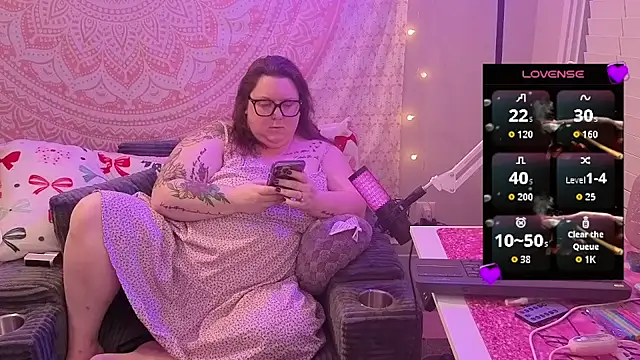 brookenicole3003 online show from 11, 5, 2026
