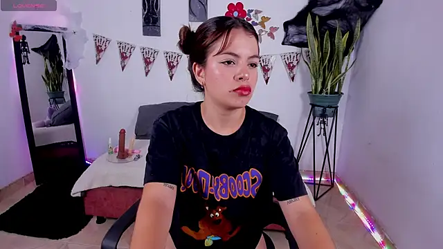 naughtypixie online show from 4, 10, 2025