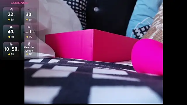 LunaLuxe1 online show from 2, 2, 2026