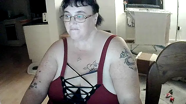 Snapshot of Minou1610 chatting on 2, 10, 2025 Minou1610 online show from 2, 10, 2025