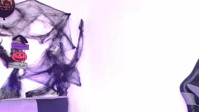 GwenHazel online show from 27, 10, 2025