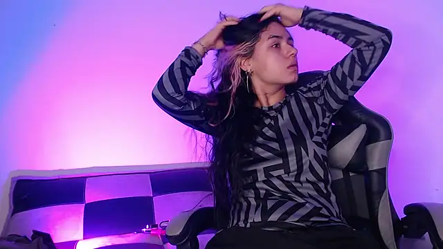 GwenHazel online show from 28, 11, 2025