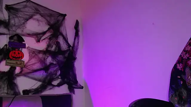 GwenHazel online show from 30, 10, 2025