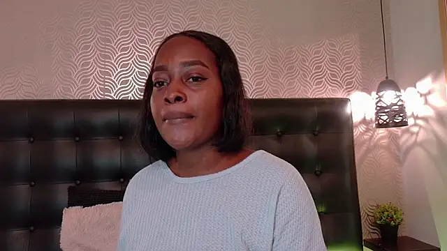 Snapshot of NaiaraMasson_ chatting on 27, 4, 2026 NaiaraMasson online show from 27, 4, 2026