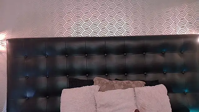 Snapshot of NaiaraMasson_ chatting on 22, 4, 2026 NaiaraMasson online show from 22, 4, 2026