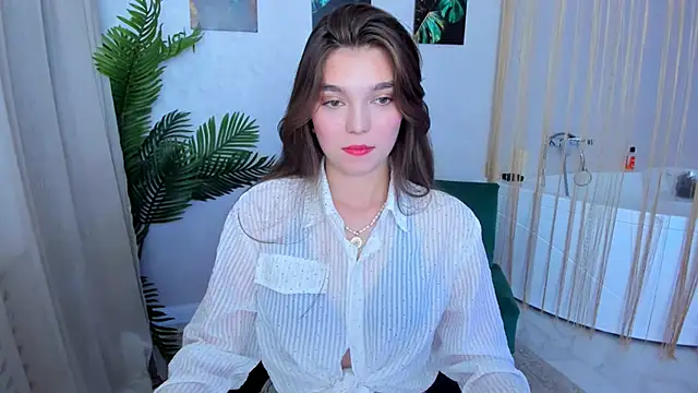 DivineAmour online show from 8, 11, 2025