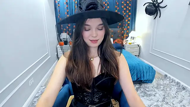 DivineAmour online show from 31, 10, 2025