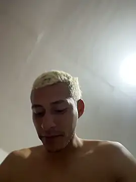 Boy hot- online show from 4, 4, 2026