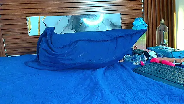 Evelin thompsson online show from 29, 11, 2025