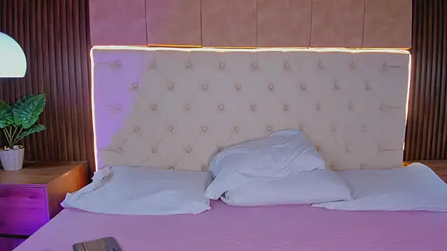 Dafne Hillss online show from 13, 10, 2025