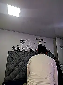 Shantey Laurent online show from 7, 4, 2026