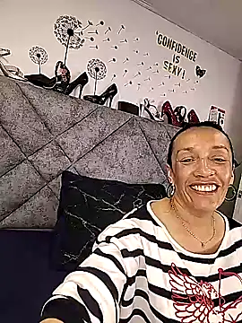 Shantey Laurent online show from 13, 3, 2026