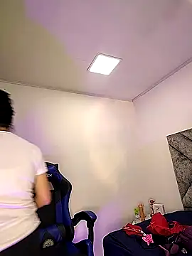 Shantey Laurent online show from 5, 12, 2025