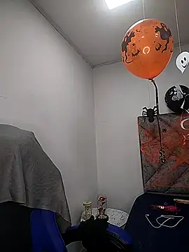 Shantey Laurent online show from 29, 10, 2025