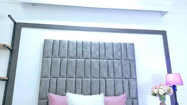 Skyler Fox  online show from 28, 2, 2026