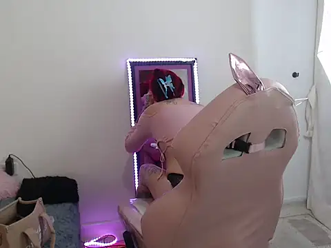 Maddy Vicius19 online show from 21, 9, 2025