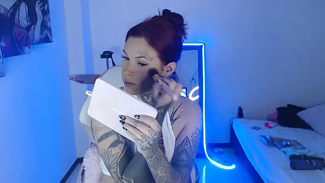 Maddy Vicius19 online show from 12, 11, 2025