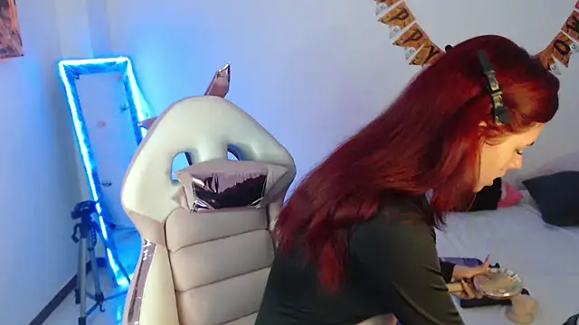 Maddy Vicius19 online show from 27, 10, 2025