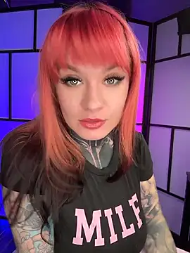 Snapshot of Sabien_DeMonia chatting on 6, 5, 2026 Sabien DeMonia online show from 6, 5, 2026